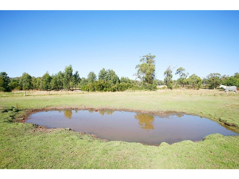 24 Follett Drive, Nyora VIC 3987