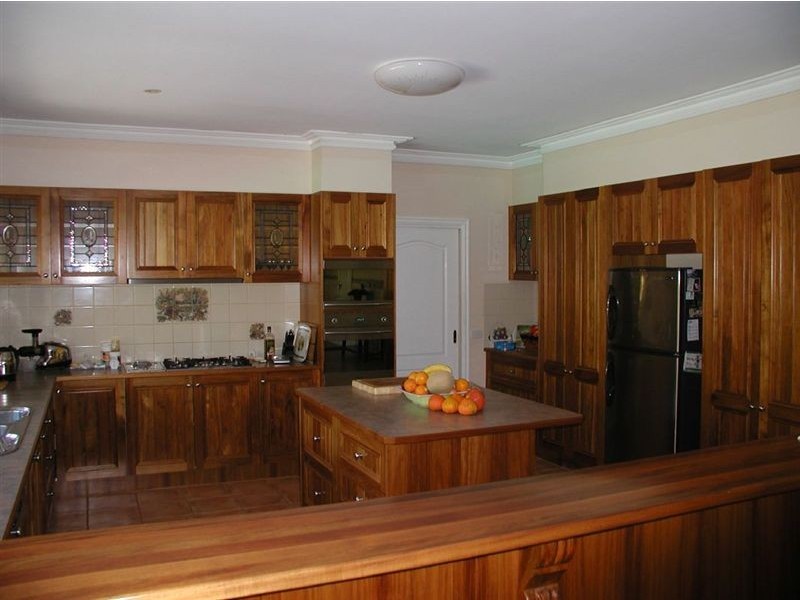 5 GREENLAND DRIVE, Drouin VIC 3818