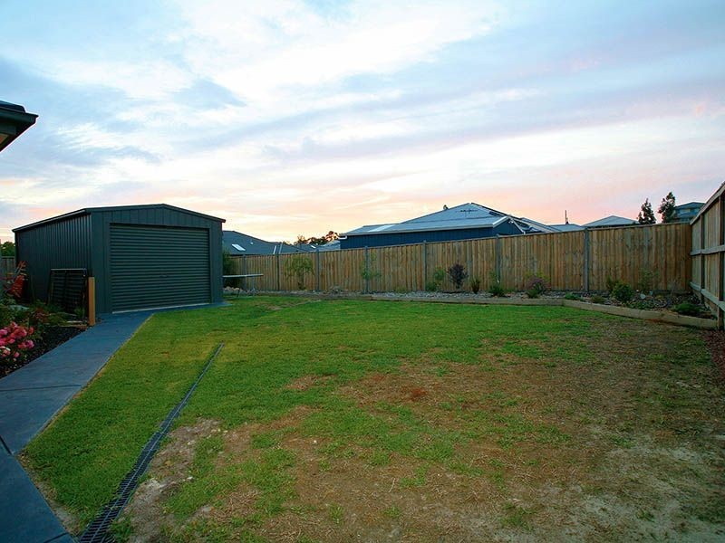 22 Adriana Circiut, Cranbourne South VIC 3977