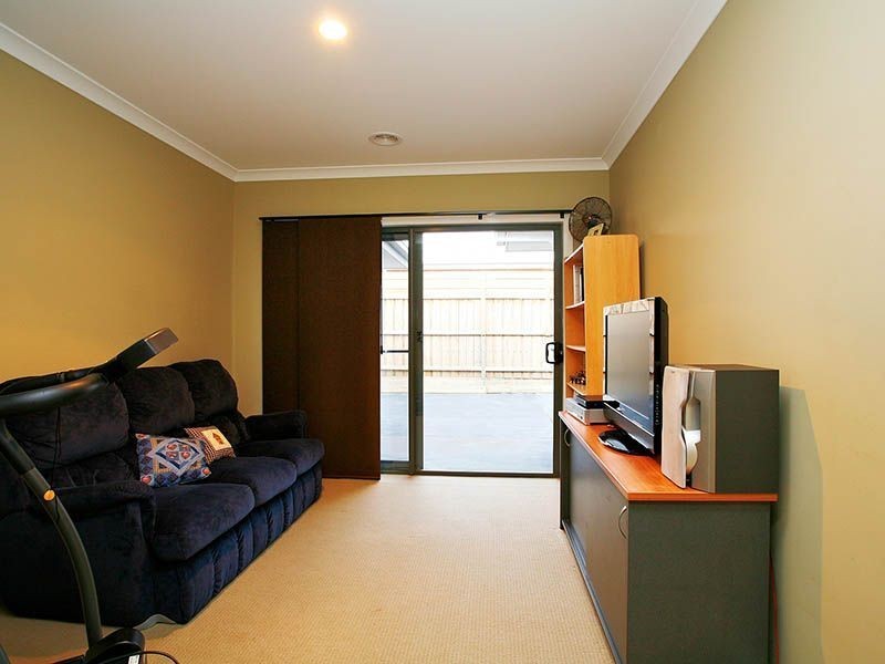 22 Adriana Circiut, Cranbourne South VIC 3977