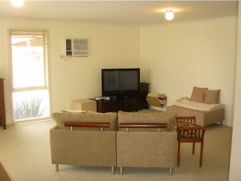 20 Warren Close, Narre Warren VIC 3805