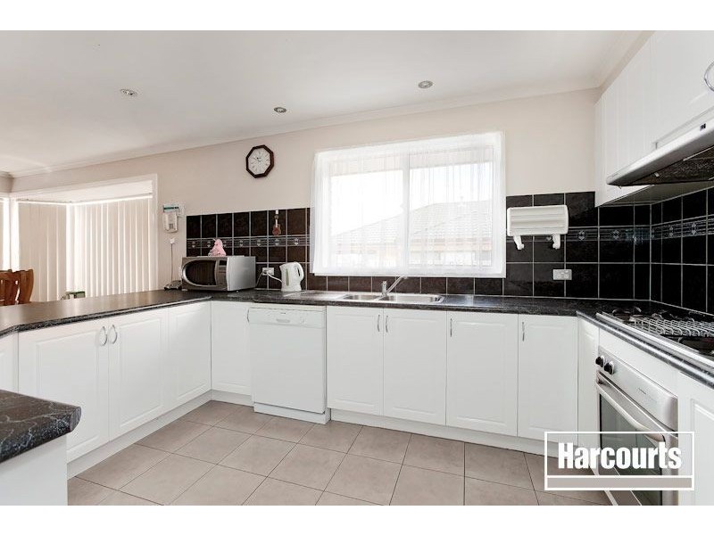 40 Bunbury Avenue, Narre Warren VIC 3805