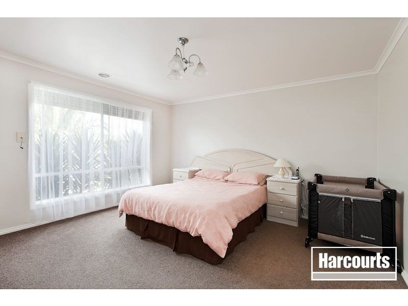 40 Bunbury Avenue, Narre Warren VIC 3805