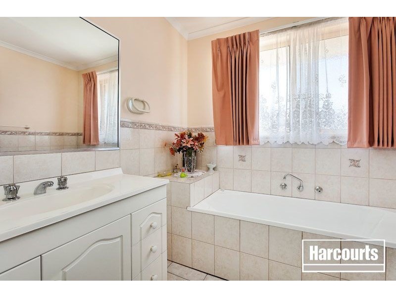 26 Tomasetti Crescent, Narre Warren VIC 3805
