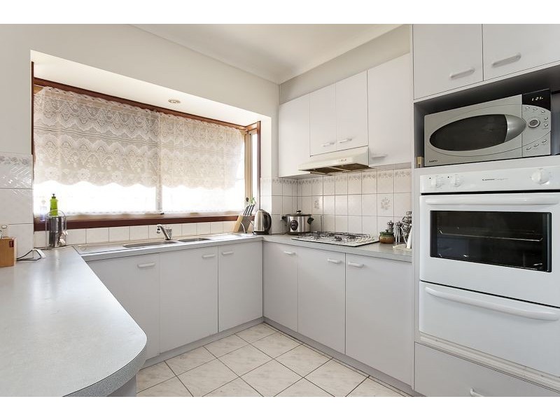 8 Lodge Crescent, Berwick VIC 3806