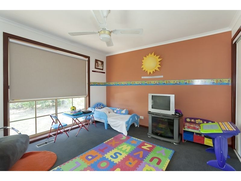 8 Lodge Crescent, Berwick VIC 3806