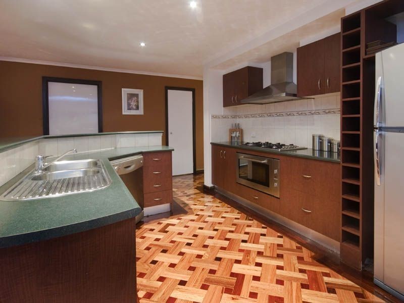 9 Glenshee Drive, Lynbrook VIC 3975