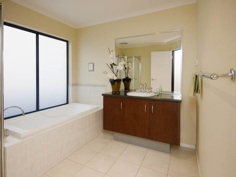 9 Glenshee Drive, Lynbrook VIC 3975