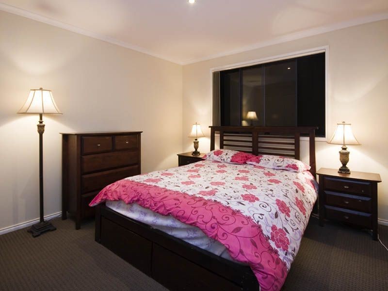 9 Glenshee Drive, Lynbrook VIC 3975