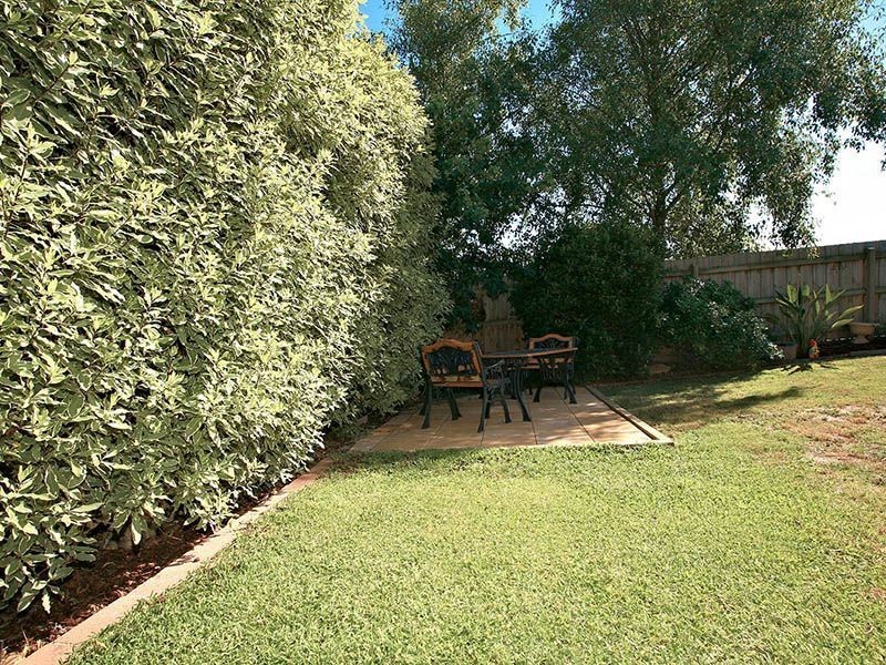 2 Scoble Place, Narre Warren VIC 3805