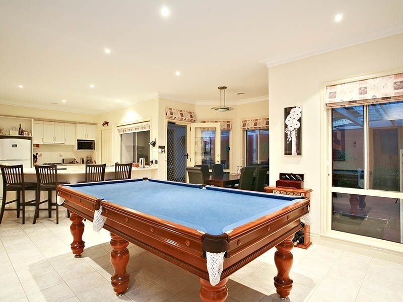 35 Grange Circuit, Beaconsfield VIC 3807