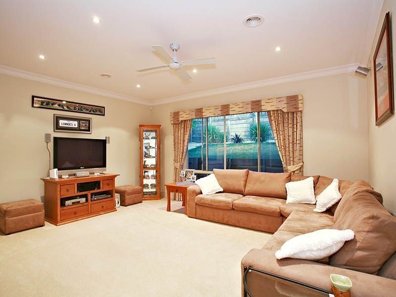 35 Grange Circuit, Beaconsfield VIC 3807