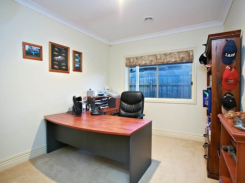 35 Grange Circuit, Beaconsfield VIC 3807