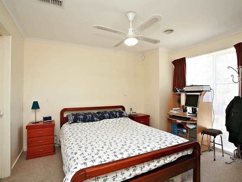 1 Warrenwood Place, Narre Warren VIC 3805