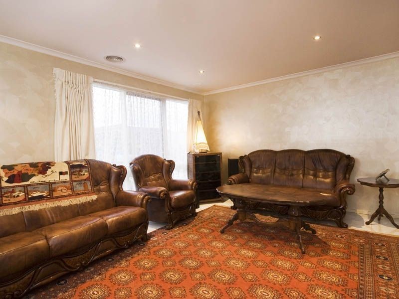 9 George Chudleigh Drive, Hallam VIC 3803