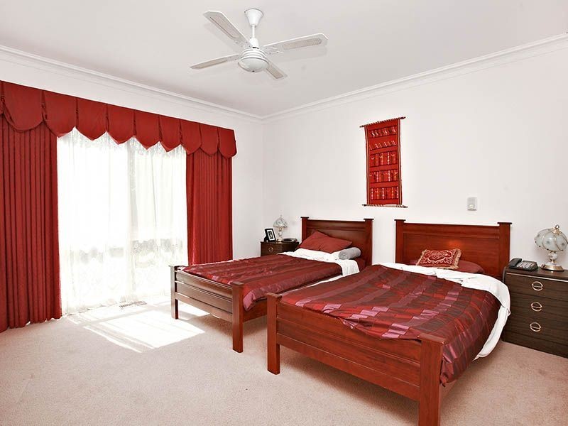 1 Kalmia Court, Narre Warren VIC 3805