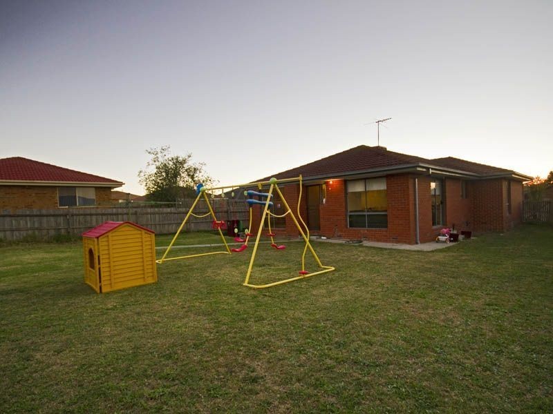 96 Saffron Drive, Narre Warren VIC 3805