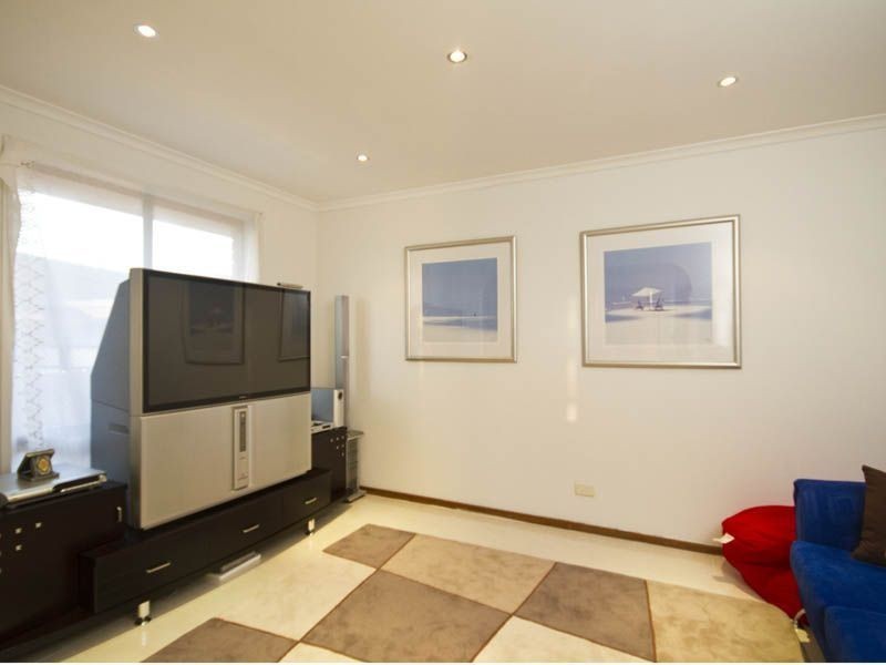 96 Saffron Drive, Narre Warren VIC 3805