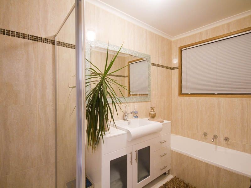 96 Saffron Drive, Narre Warren VIC 3805