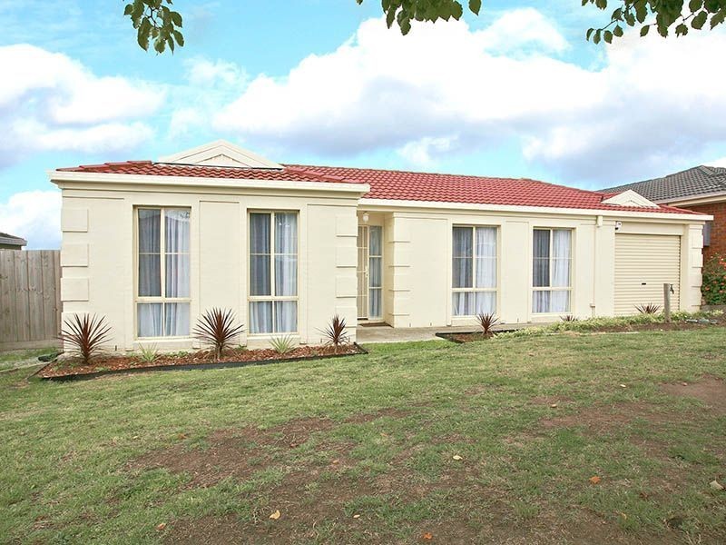 8 Rochford Place, Narre Warren South VIC 3805