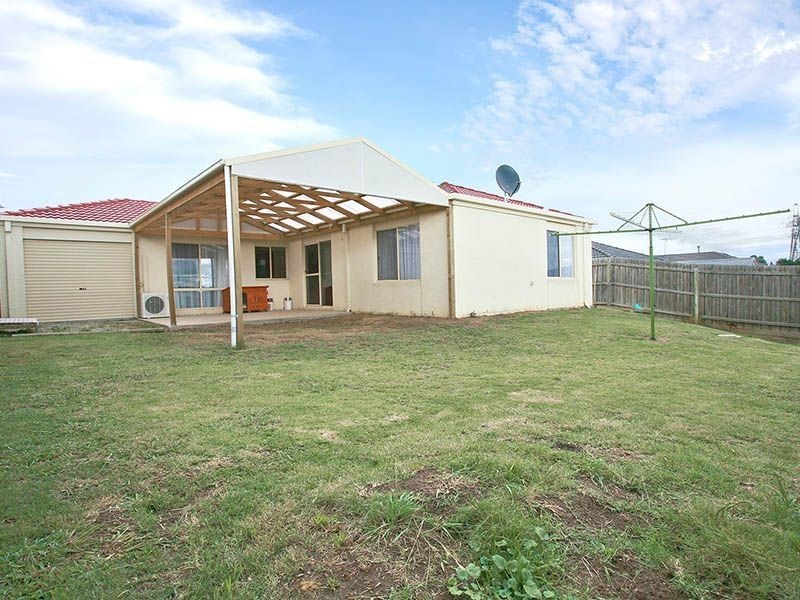 8 Rochford Place, Narre Warren South VIC 3805
