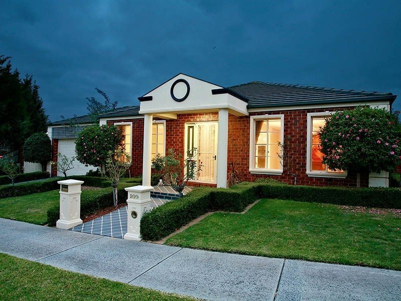 109 Amber Crescent, Narre Warren VIC 3805