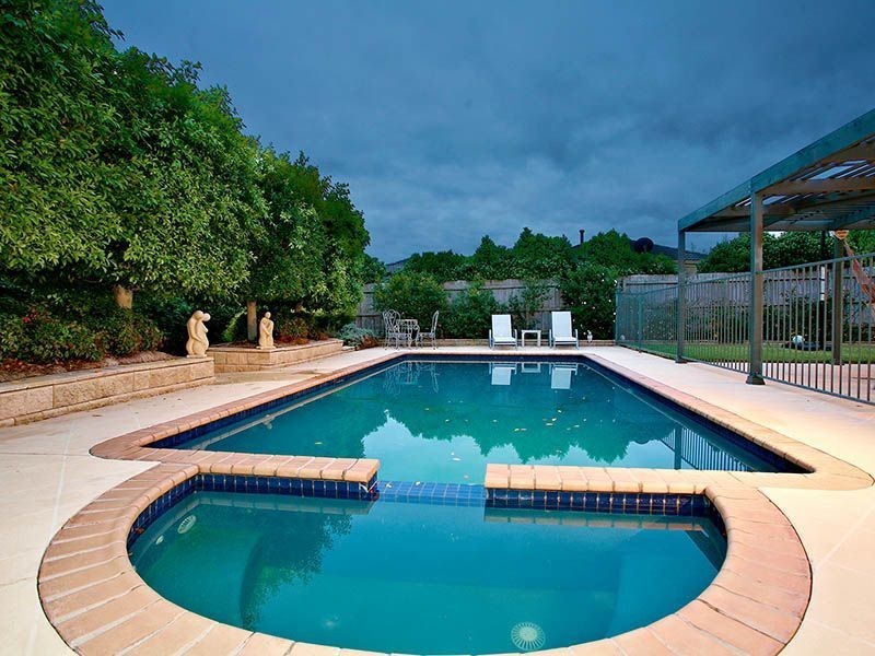 109 Amber Crescent, Narre Warren VIC 3805