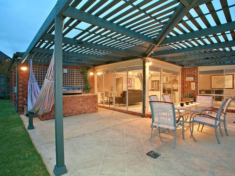 109 Amber Crescent, Narre Warren VIC 3805