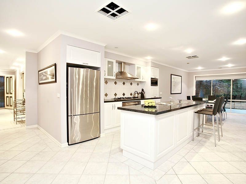 109 Amber Crescent, Narre Warren VIC 3805