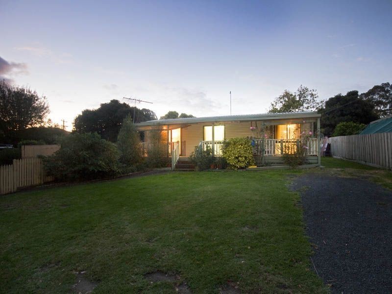 3 Raven Crescent, Narre Warren VIC 3805