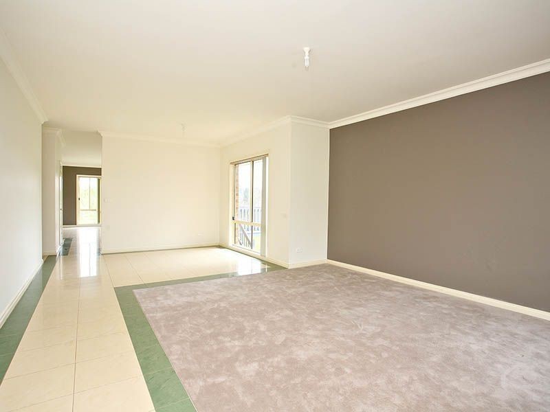 2 Carlile Court, Drouin VIC 3818