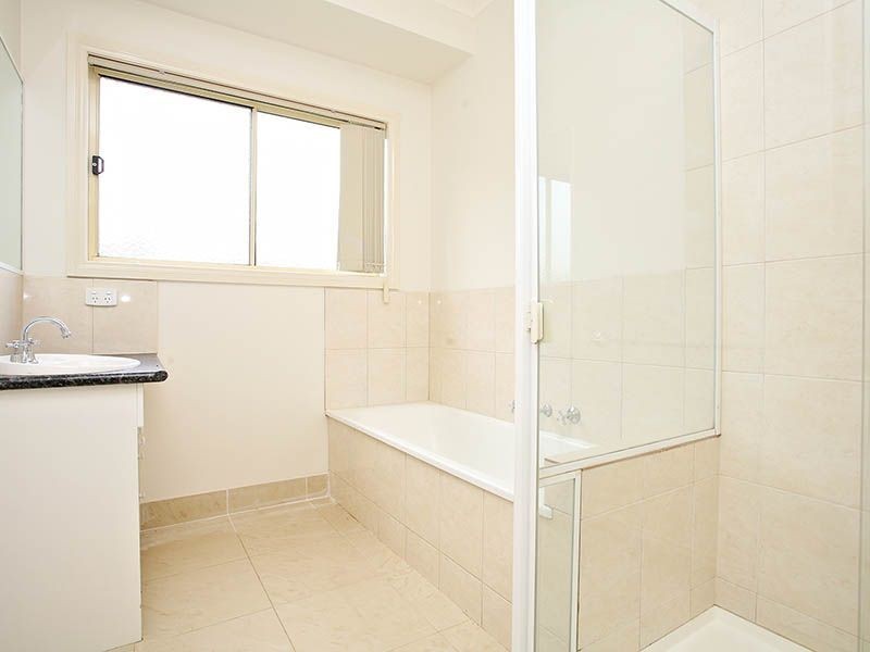 2 Carlile Court, Drouin VIC 3818