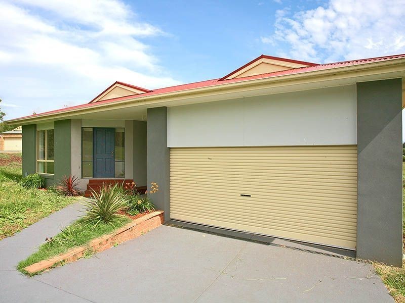 2 Carlile Court, Drouin VIC 3818