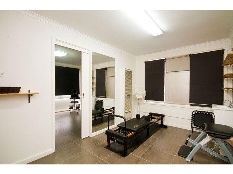 1 Raven Crescent, Narre Warren VIC 3805