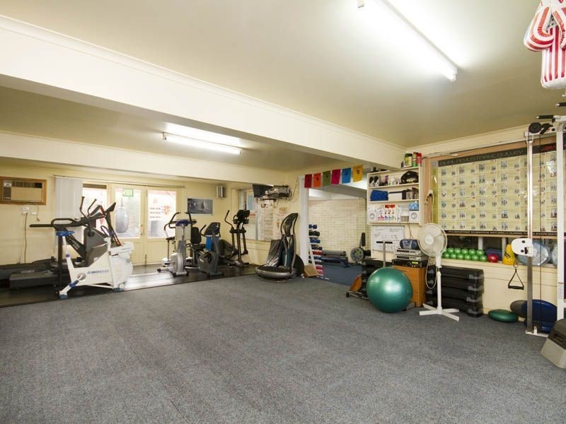 1 Raven Crescent, Narre Warren VIC 3805