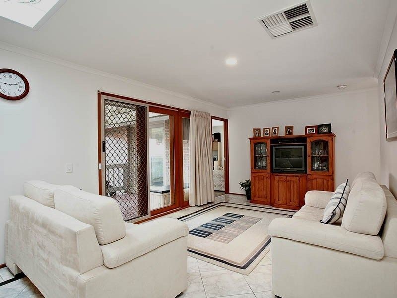 4 Shawnee Court, Narre Warren VIC 3805