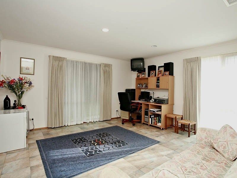 4 Shawnee Court, Narre Warren VIC 3805