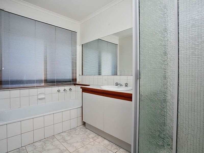 4 Shawnee Court, Narre Warren VIC 3805