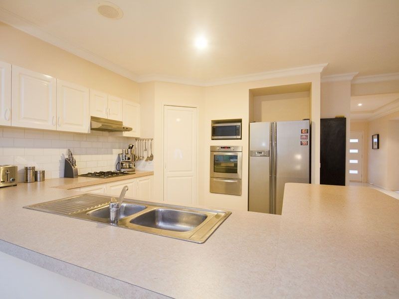 5 Wheatsheaf Court, Narre Warren North VIC 3804