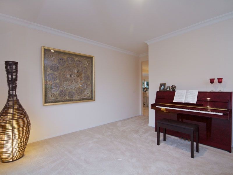 5 Wheatsheaf Court, Narre Warren North VIC 3804