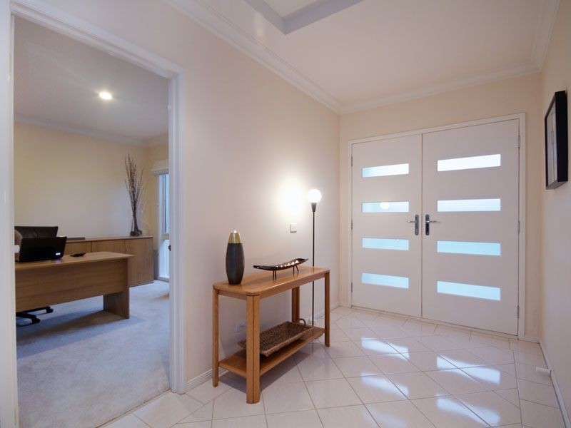 5 Wheatsheaf Court, Narre Warren North VIC 3804