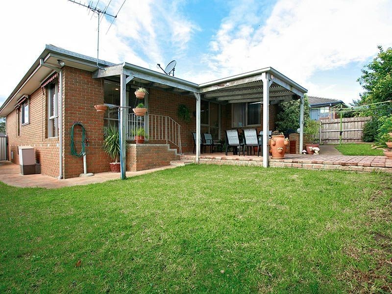 16 Christopher Court, Hallam VIC 3803