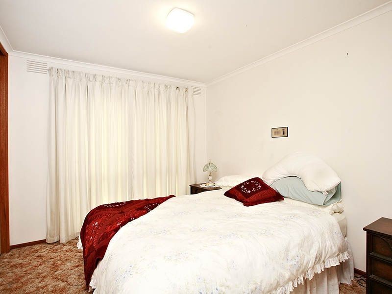 8 Rolstone Court, Narre Warren VIC 3805