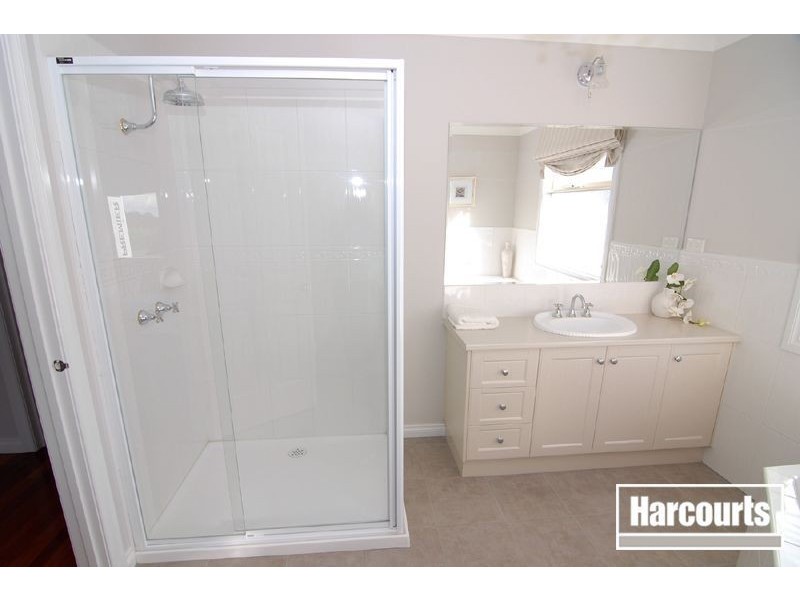 3 Hawkshead Place, Cranbourne North VIC 3977