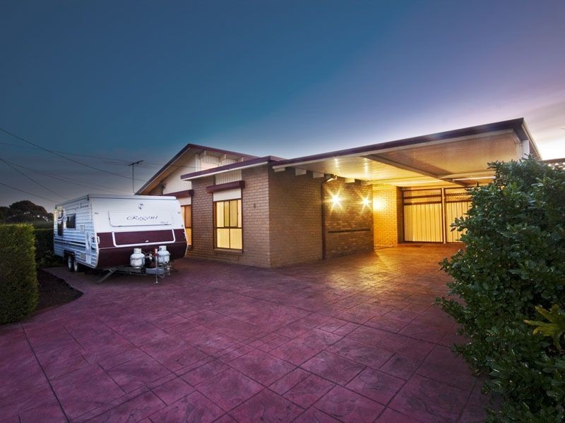 8 Dunkinson Street, Narre Warren VIC 3805