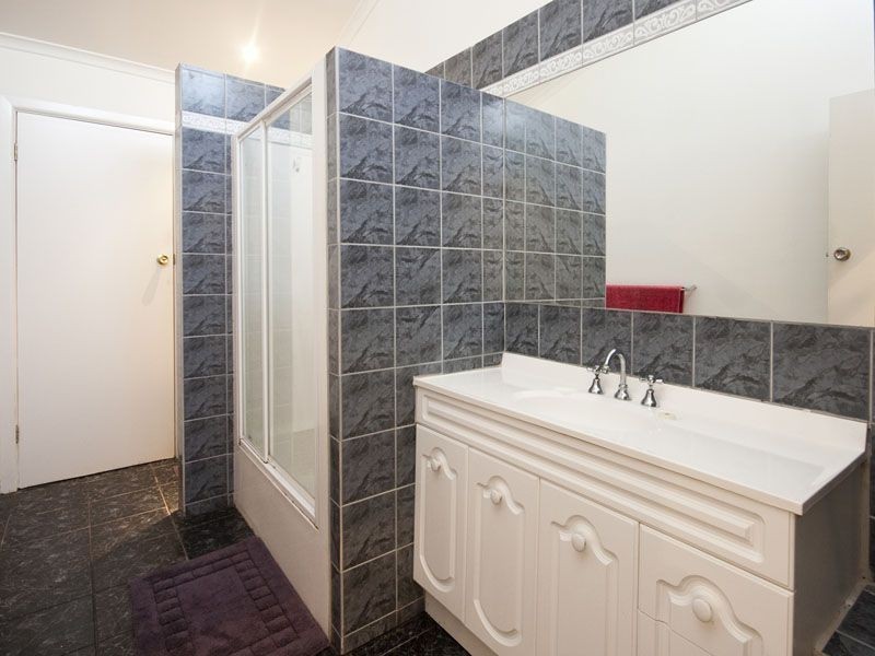 8 Dunkinson Street, Narre Warren VIC 3805