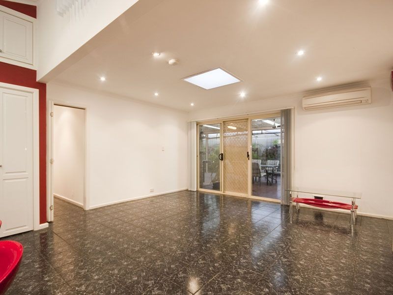 8 Dunkinson Street, Narre Warren VIC 3805