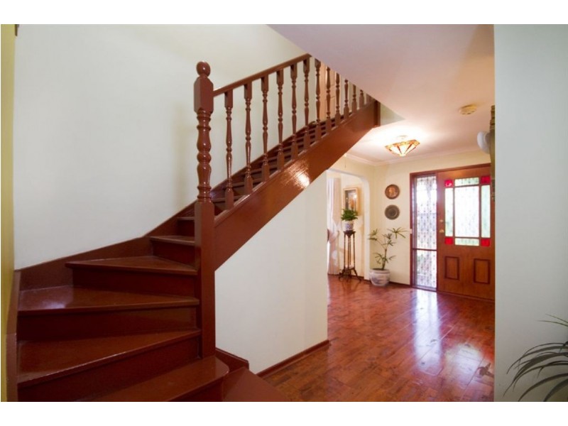 12 Anthony Court, Hallam VIC 3803