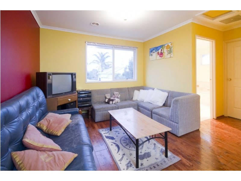 12 Anthony Court, Hallam VIC 3803