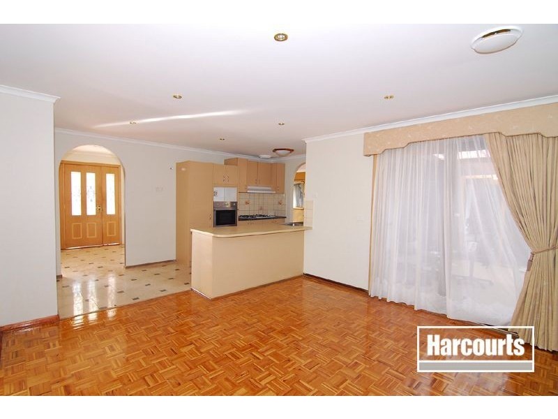 16 Carmen Court, Hampton Park VIC 3976